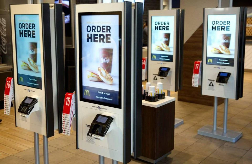clear digital signage