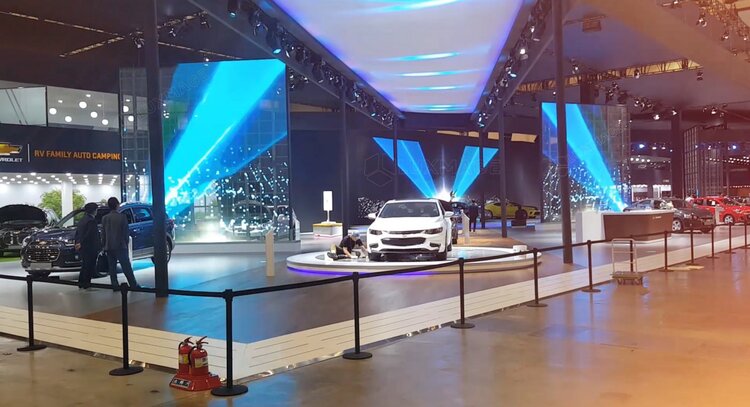 transparent screen for auto expos