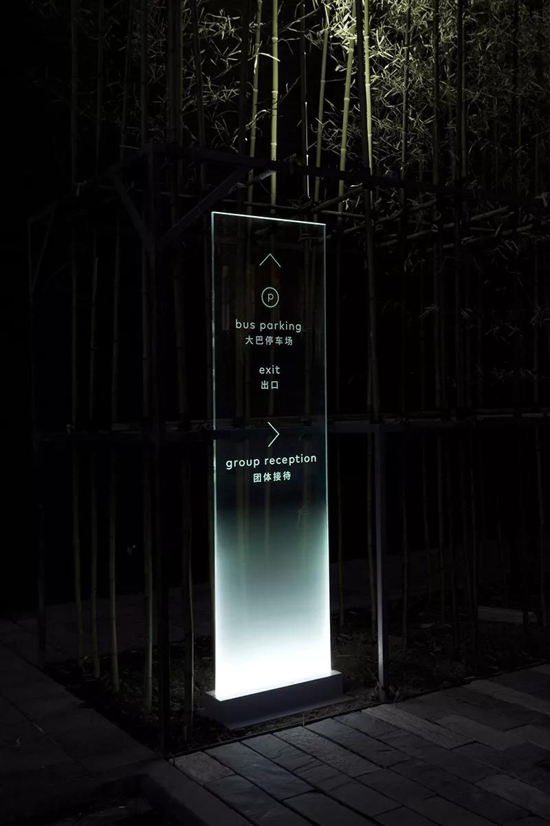 transparent signage for hotel lobbies
